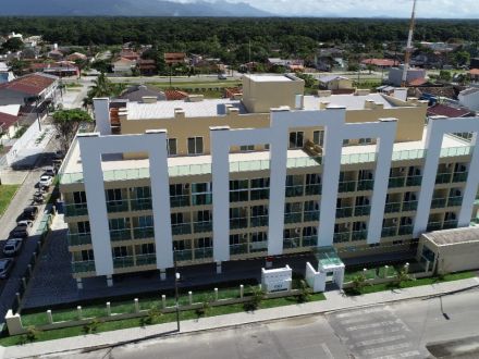 Ref: Ap-108 Tenha seu STUDIO de FRENTE PARA O MAR no balneário Caravelas em Matinhos - PR