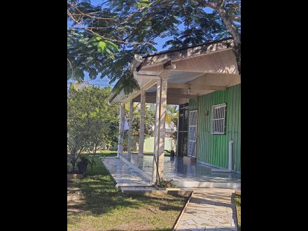 Ref.: R-281 Casa de Esquina em Itapoá para Venda - Excelente Potencial de Valorização!